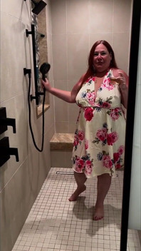 KittyandTheShower.mp4