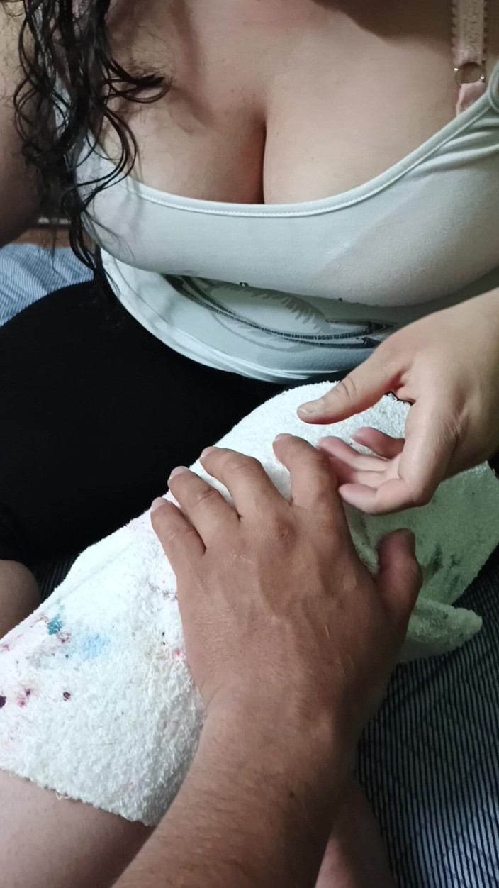 PAREJA LATINA: I Can't Oppose Touching the Manicurist's Tits