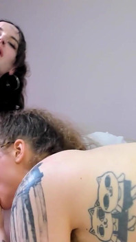 Girldick Lesbian Facial