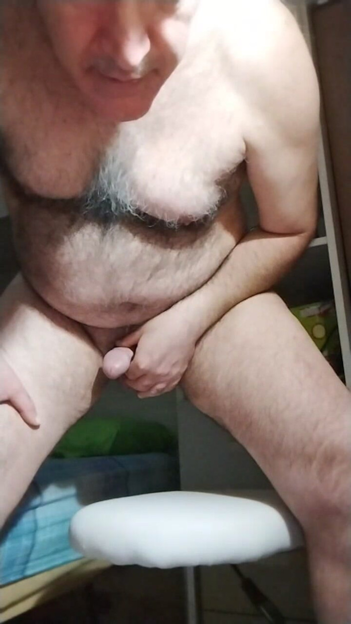 Setesesso7: The Grunt of Pleasure of the Hairy Old Pig!