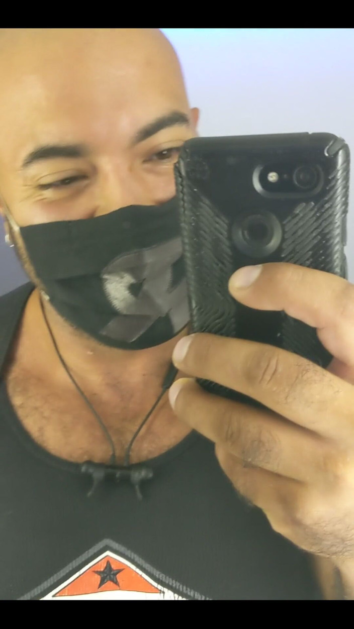 Lobo: Ha sido un largo día de viaje, pero sabe que...