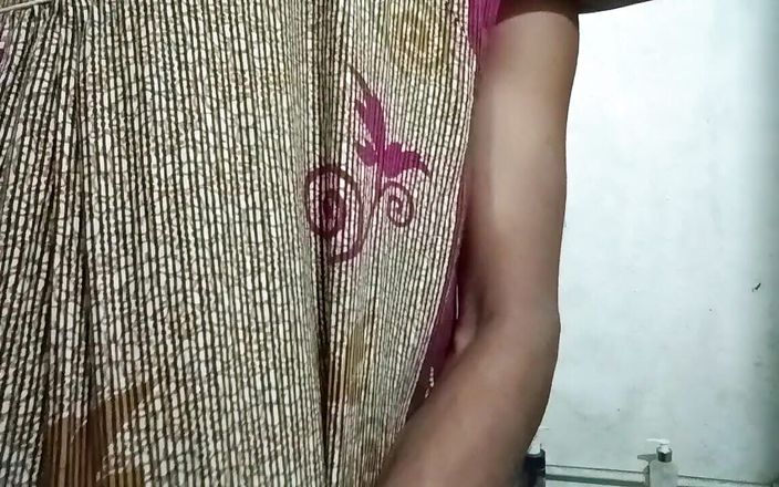 Nisha bhabhi fan club: Indický sex v koupelně s kojením