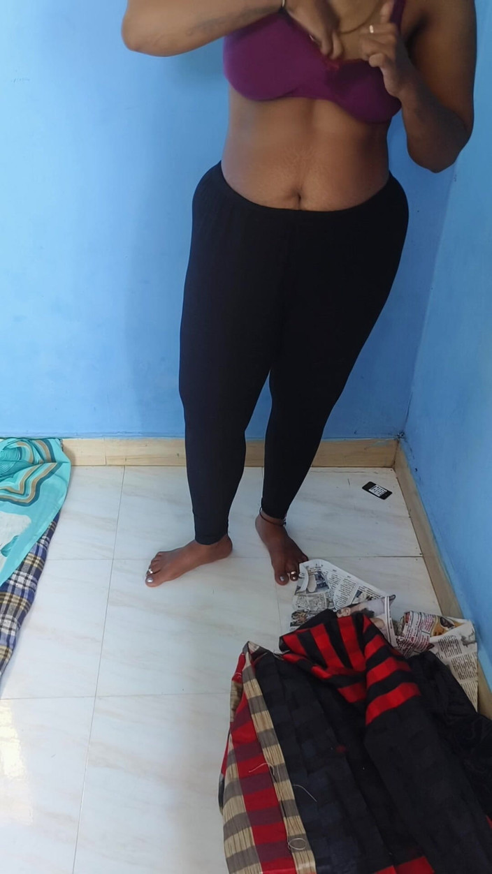 Benita sweety: Black Saree Wearing Hot Show