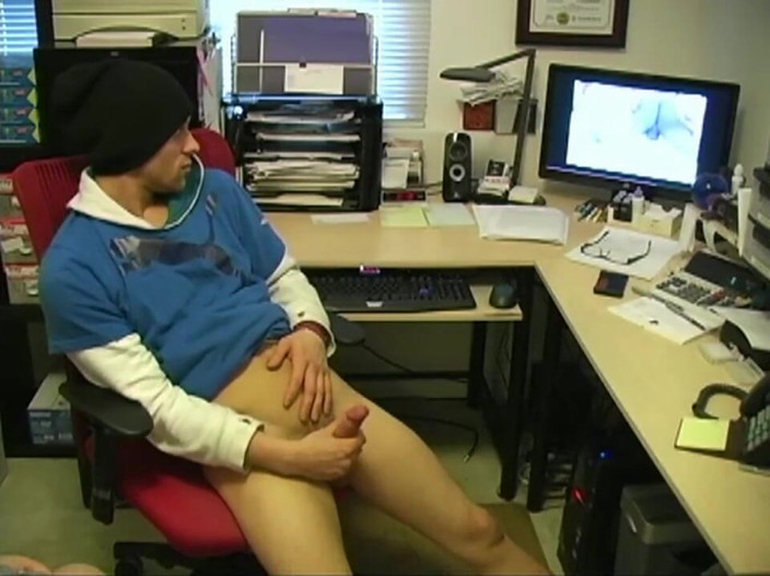The Great Canadian Male: O explozie din trecut - unic
