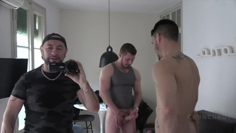 Shemale videos: Sota Diaminds usati crudo da 2 ragazzi etero curiosi