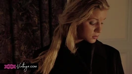 Monica Sweetheart ve Melanie Coste ile anal üçlü süper seksi