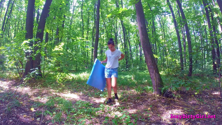 Sexy Dirty Girl: I suck him deepthroat in the woods