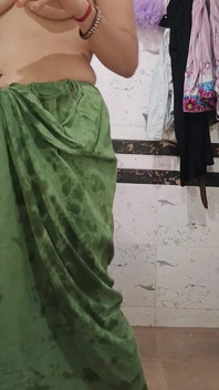 Priya Bhabi Wielki pokaz włosów