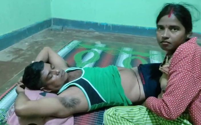 Sumitra-bhabi: インドのおばさんがビデオデジスタイルを