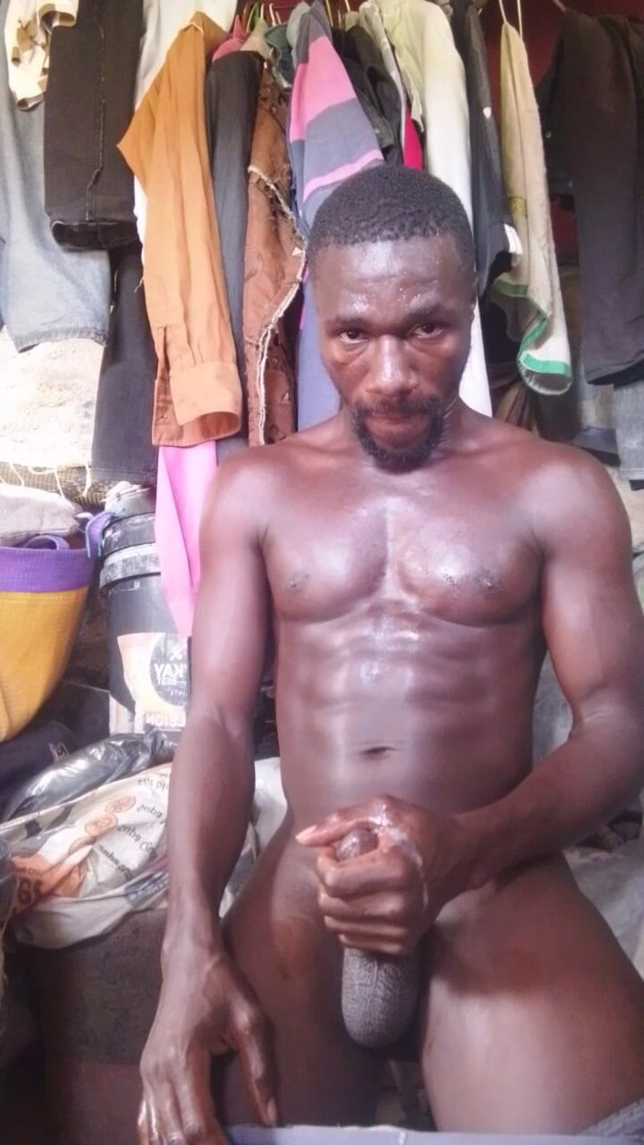 solomonnaija: Fermo il mio posto disponibile in un abbandonato per mettermi...