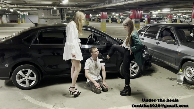 Heel 15 cm: 駐車場の女の子たち