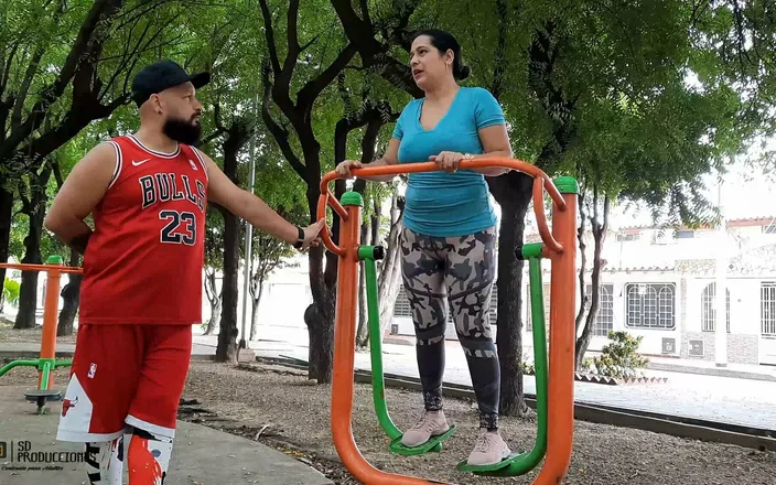 markus: Find My Whore Neighbor in the Park and She Invites...