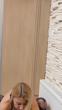 Diese Geile Sklavin Liebt Alles, Was Aus Ihrem Arsch Kommt