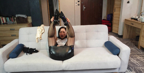 Wanilianna: Malam yang nakal di suite hotel.