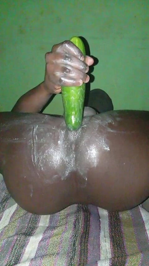 Badman4606: डिल्डो के साथ गांड नष्ट कर दी