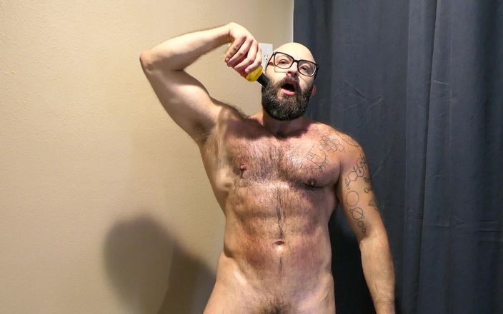 TripleXTransMan: Alpha tôn thờ cơ bắp