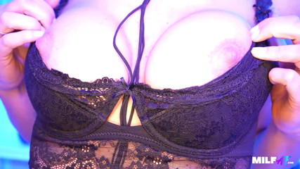 Milf AF: Texas Patti: MILF creampie flera orgasmer 