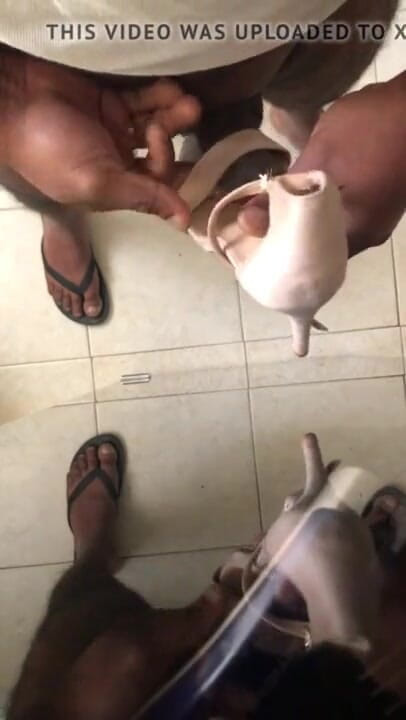Sexy sereppu: Masturbating with a High Heel Shoe