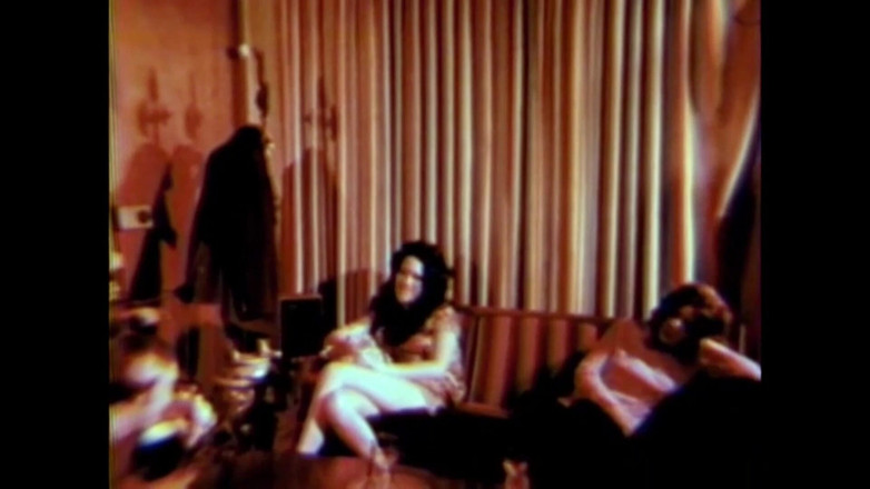 The Unforgettable: Prase Gozona odsává mléko