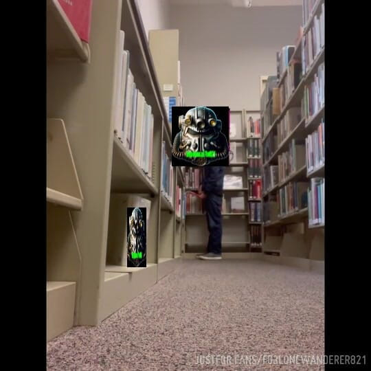 Lonewanderer: Heet risicovol plezier naast een politieauto, in een bibliotheek en...