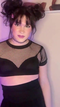 Uvězněn jako sissy striptérka