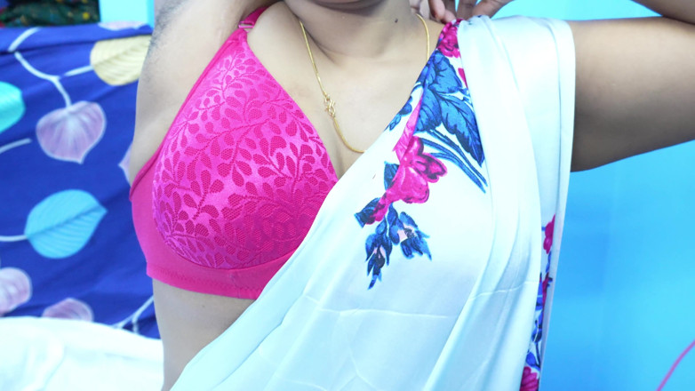 Nelam bhabhi: Desi Bhabhi Massage and Anal Sex Sexy Audio