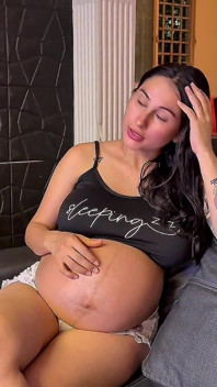 Pregnant Woman with a Strong Urge for Sex Can't Hold Back and Has Sex at Her Relatives' House