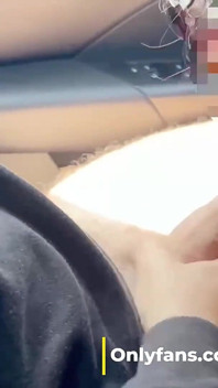 Wife Pays Taxi with a Blowjob. Taxi Driver Ejaculates in the Mouth While the Husband Watches. Wife Flash and Seduce in a Taxi