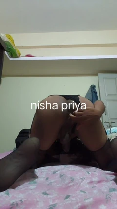 뱅글로레 인도에서 온 Nisha Priya Sissy