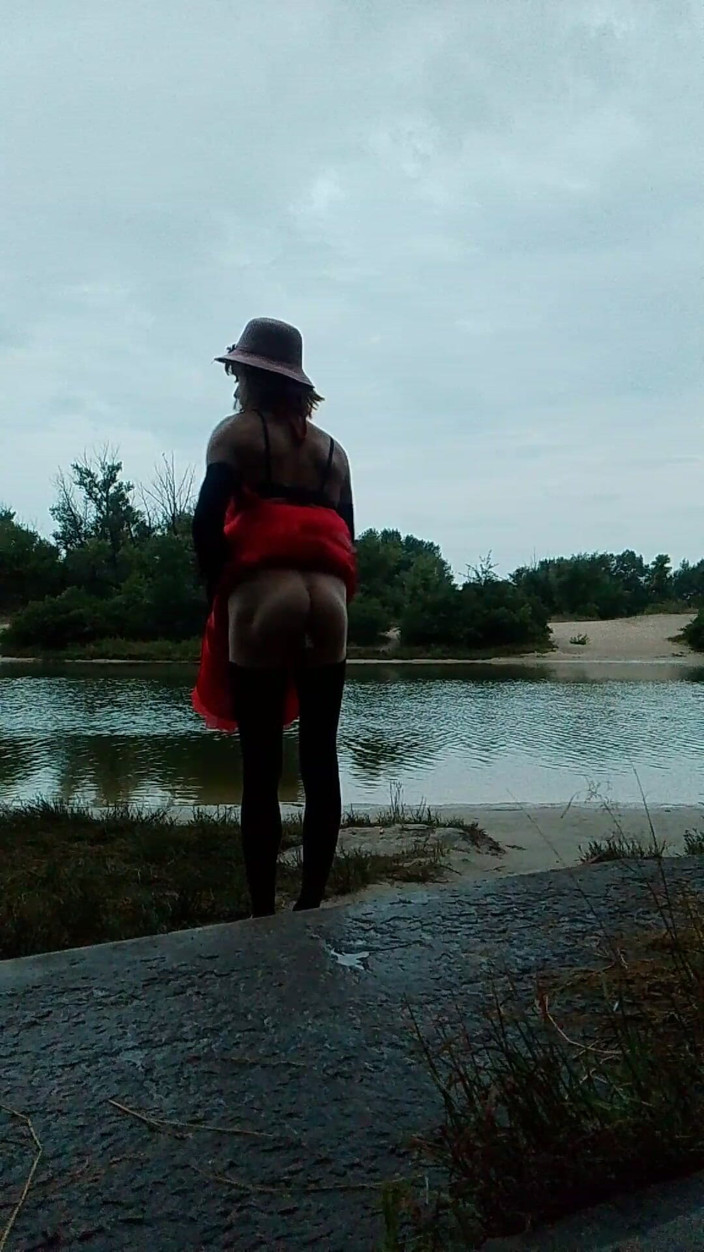 MilaFemboyUA: Entreno en la naturaleza