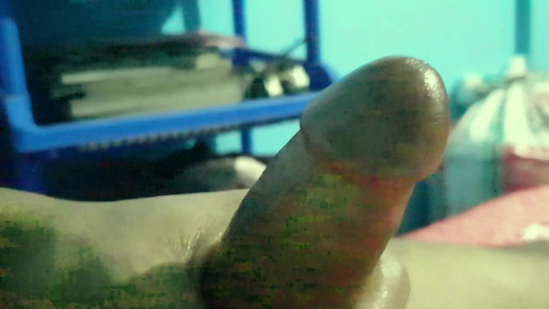 Xujjal: Mladý chlapec si masíruje penis dlouho, ale bez spermatu