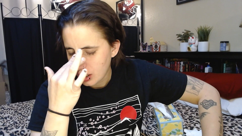 Abby Anna: Tonnellate di starnute bagnate della stagione allergica