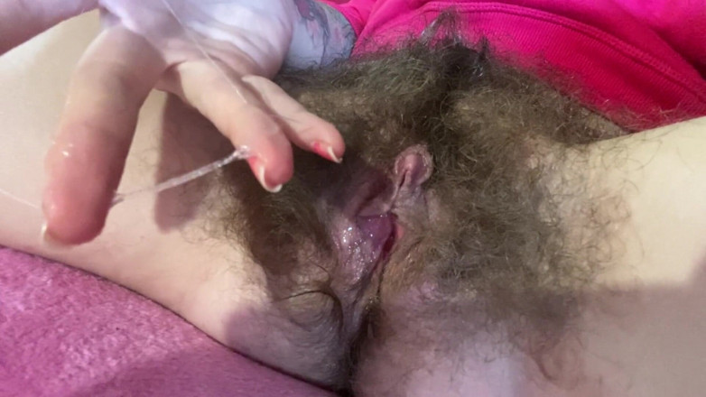 Cuteblonde666: Cận cảnh âm hộ rậm lông cực khoái