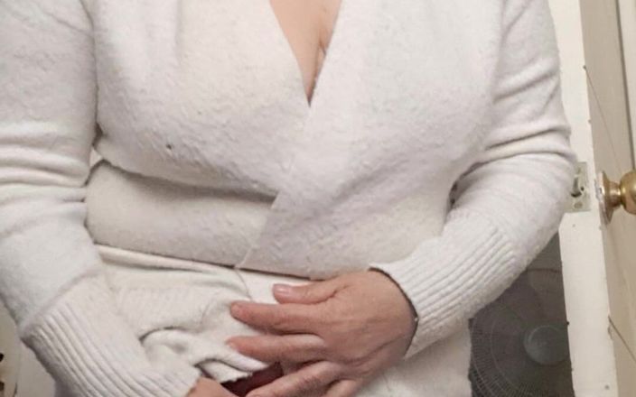 Mommy big hairy pussy: 애인에게 인사하는 계모