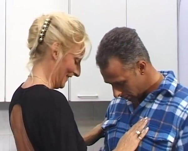 BB Video - Old School: Suri rumah amatur Blonde MILF Jerman dikongkek #2