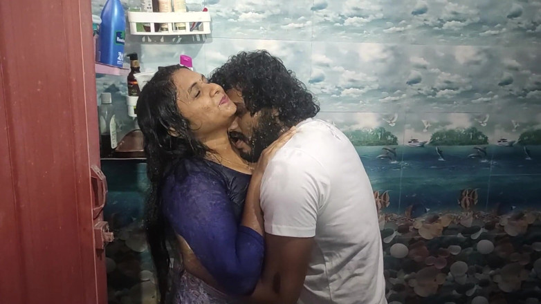 Vaigavarun45: Desi pár saree se koupe se sexem den po svatbě