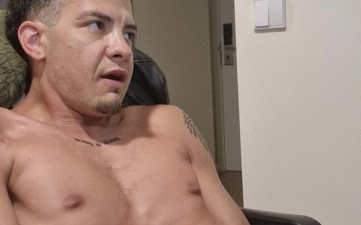 Fitguywithbigdick: Cummin Hard 13