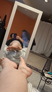 Picioarelor mele sexy le place să se joace