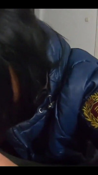 Un sacco di sperma sulle mie piumino mentre indosso stivali lunghi e vestiti sexy