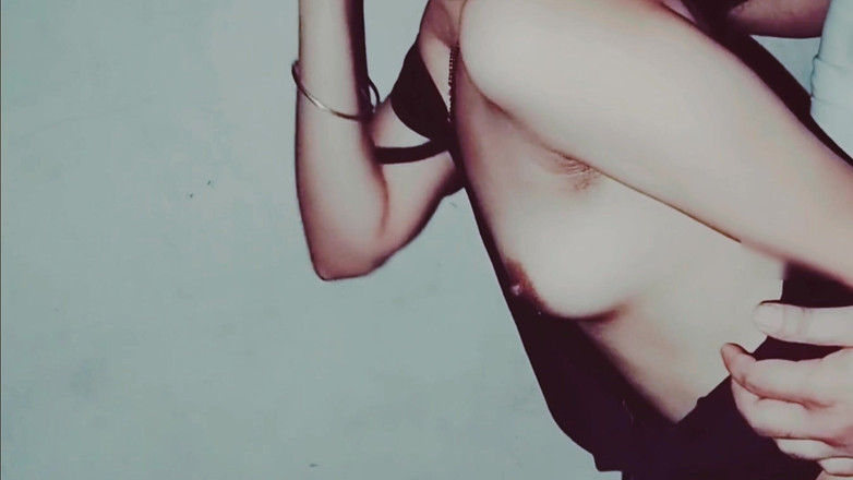 Hot Sis: उत्तेजित पत्नी की पति के दोस्त के साथ चुदाई