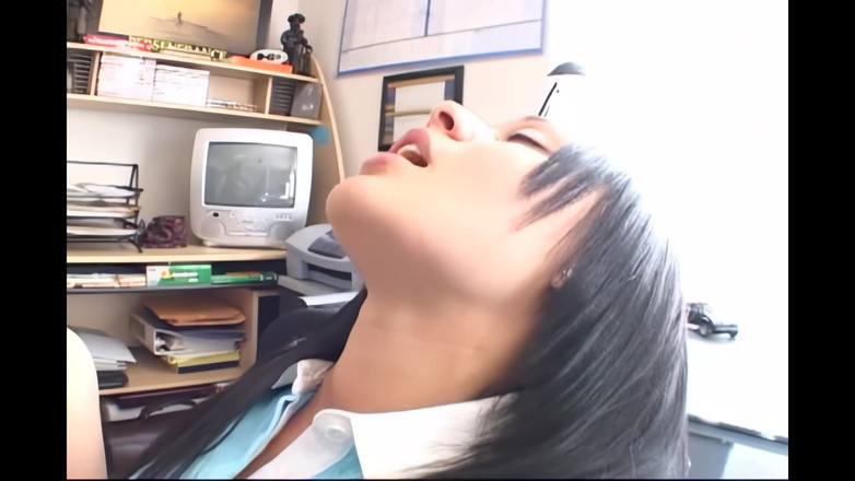 Lexinghton - Full HD: Yasmin Gioca a Deglutire Un Cazzo Enorme