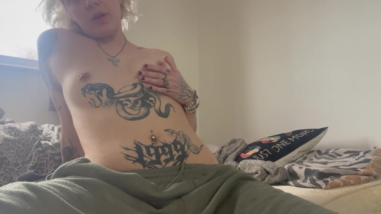 Glitterqueen1999: Трах пальцами и фетиш со слюной