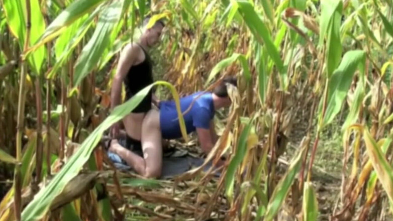 Crunch Boy: Flat boy fucked by twink in exhib outdoor
