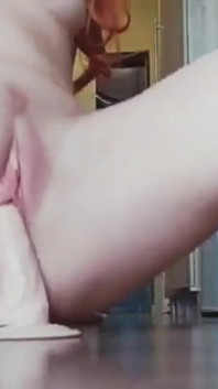 Pepek merah jambu saya dildo
