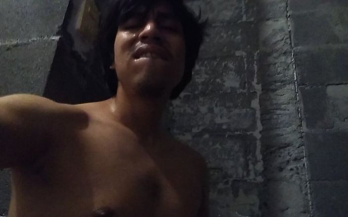 AlexAlejandro13: Emocionado hasta el punto de no emoción