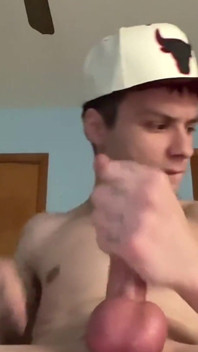 Intense solo masturbatie met afwerking