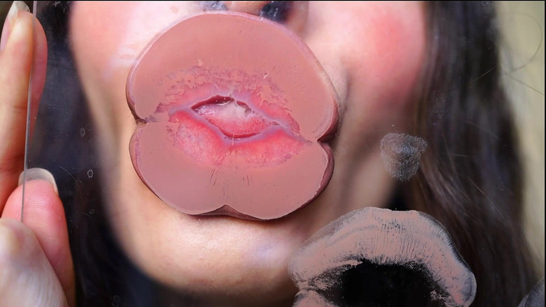 Rarible Diamond: Enorme beso desnudo y jugoso