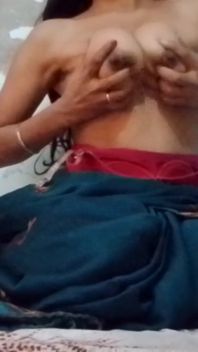 Desi Bhabhi Ki Leaked Video Big Boobs