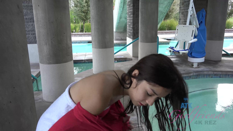 ATK Fans (Girlfriends): Kristina Bell ke saath varchual vekeshan bhaag 3