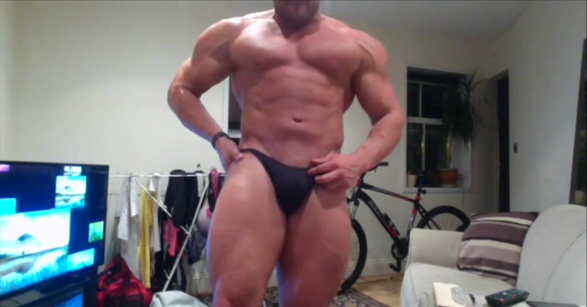 Jack stacked: Po tělocvičně uctívání zpoceného svalstva